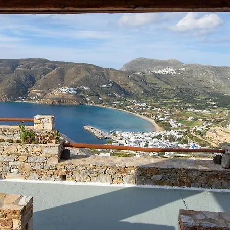 Uranos Hotel *